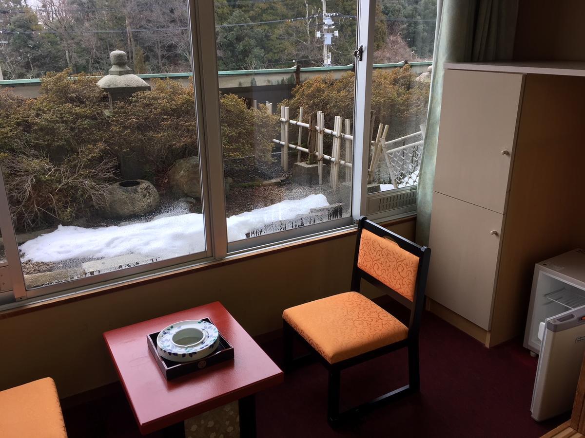 Yamashiro Onsen Yuzankaku Hotel Bagian luar foto