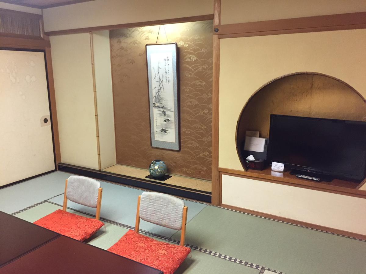 Yamashiro Onsen Yuzankaku Hotel Bagian luar foto